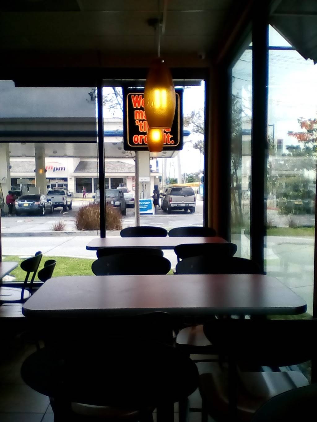 Jack in the Box | restaurant | 319 E Albertoni St, Carson, CA 90746, USA | 3102170882 OR +1 310-217-0882