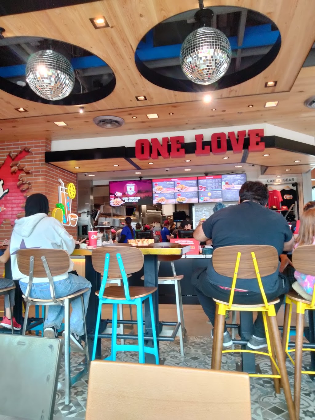 Raising Canes Chicken Fingers | restaurant | 3348 El Camino Ave, Sacramento, CA 95821, USA | 9164904587 OR +1 916-490-4587