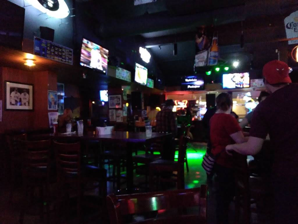 Legends Sports Bar and Grill | restaurant | 600 N Main St, Oshkosh, WI 54901, USA | 9202320440 OR +1 920-232-0440