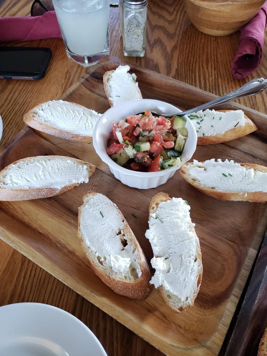 The Inn at Lake on the Mountain | restaurant | 286 County Rd 7, Prince Edward, ON K0K 2T0, Canada | 6134761321 OR +1 613-476-1321