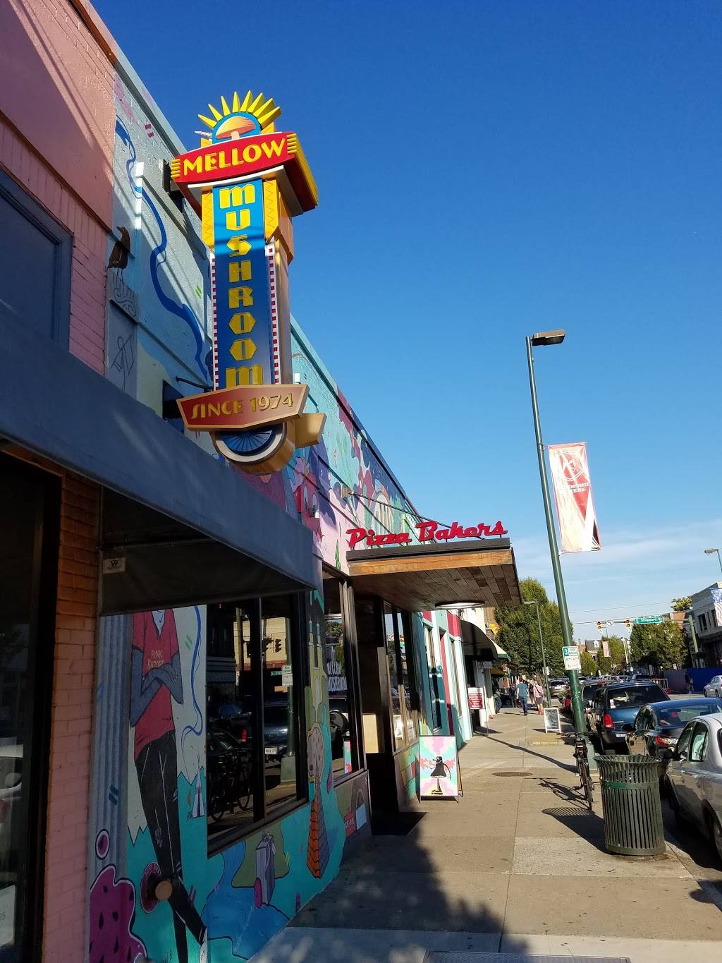 Mellow Mushroom | meal takeaway | 3012 W Cary St, Richmond, VA 23221, USA | 8043708210 OR +1 804-370-8210