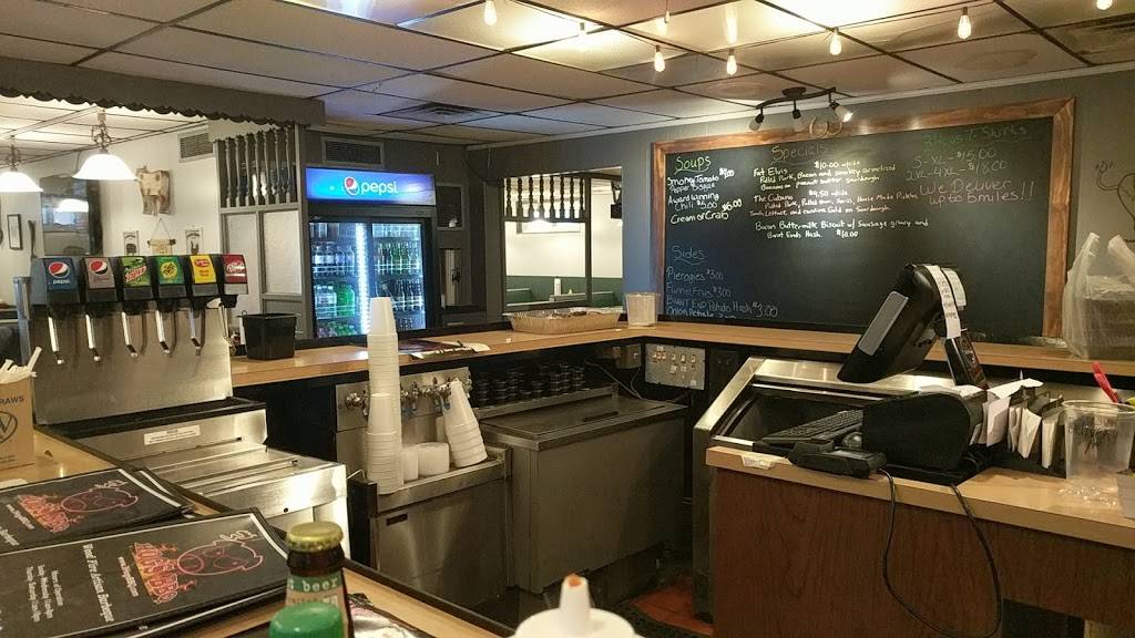 3 Hogs BBQ Spring Grove | restaurant | 4 S Water St, Spring Grove, PA 17362, USA | 7178008016 OR +1 717-800-8016