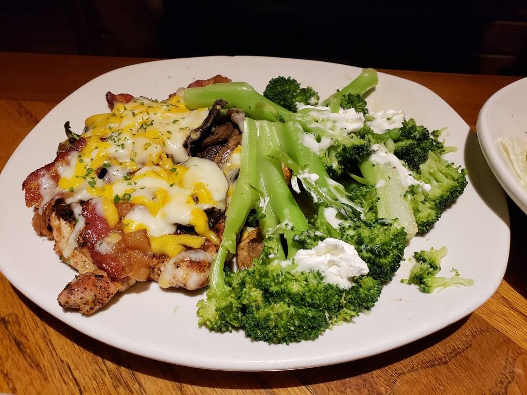 Outback Steakhouse | restaurant | 2207 Forest Dr, Annapolis, MD 21401, USA | 4102667229 OR +1 410-266-7229