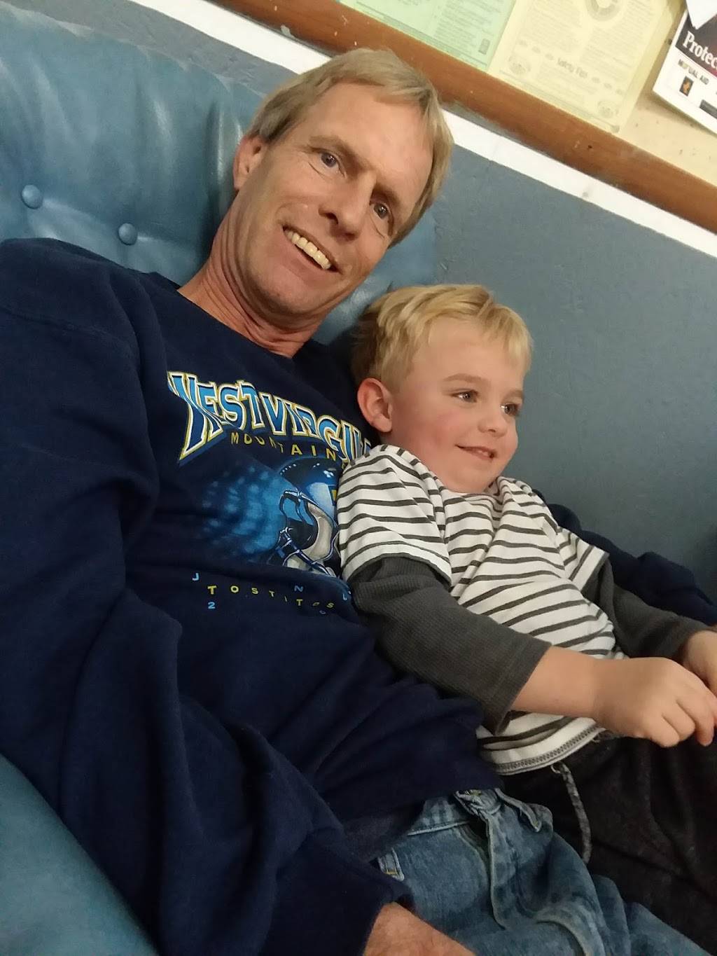 Gramma Kellys Kitchen | restaurant | 7 Front St, Dellrose, TN 38453, USA | 9317325590 OR +1 931-732-5590