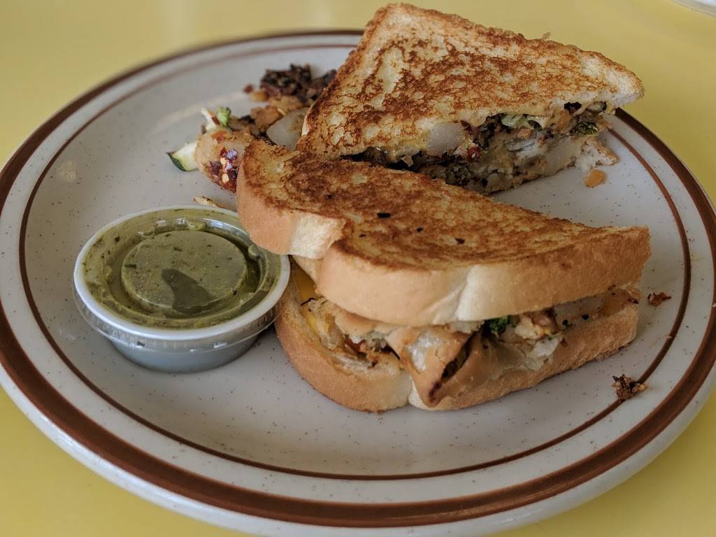 J.Js Cafe | restaurant | 265 Kenmore Ave, Buffalo, NY 14223, USA | 7168372310 OR +1 716-837-2310