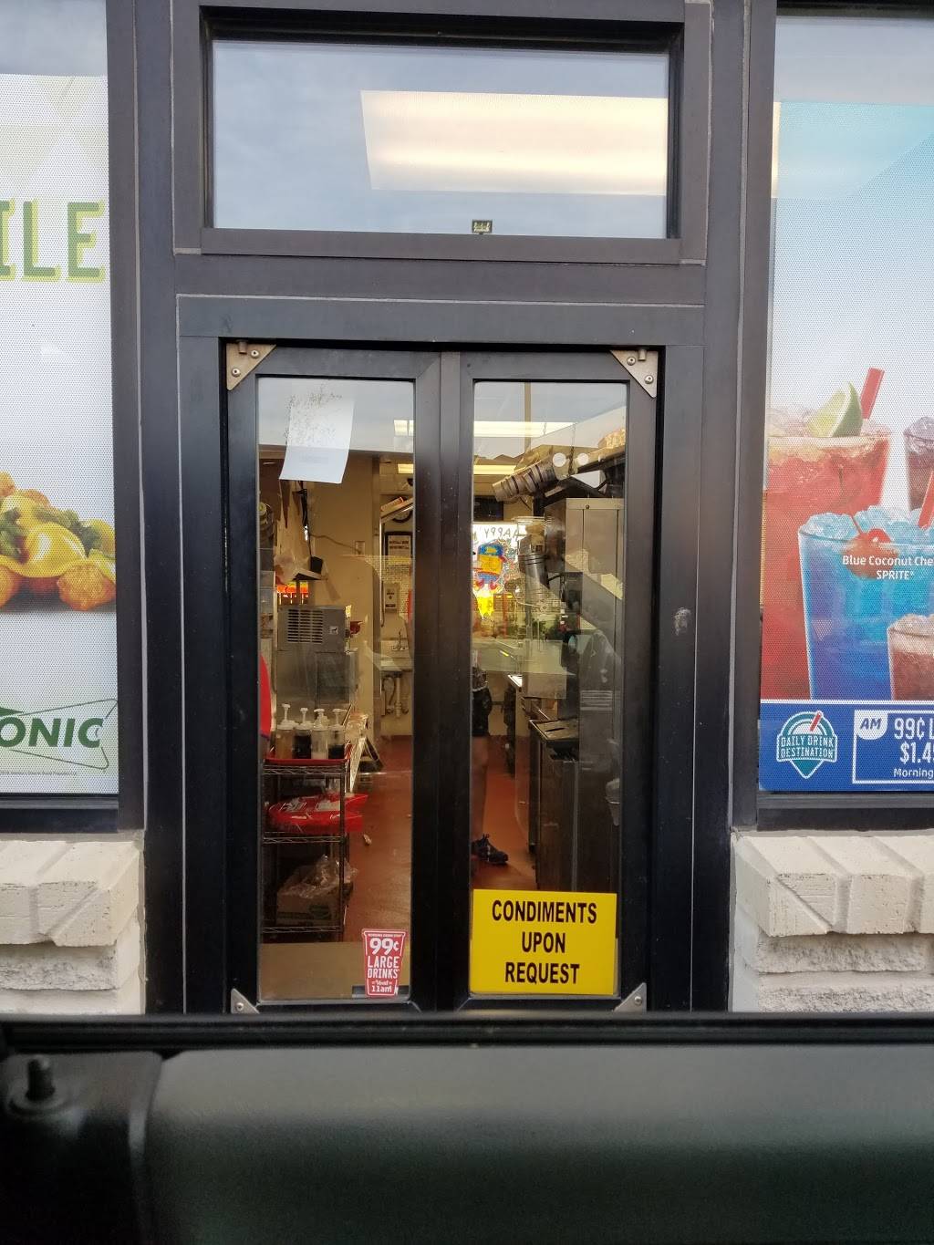 Sonic Drive-In | restaurant | 3120 E Broad St, Mansfield, TX 76063, USA | 6825180066 OR +1 682-518-0066