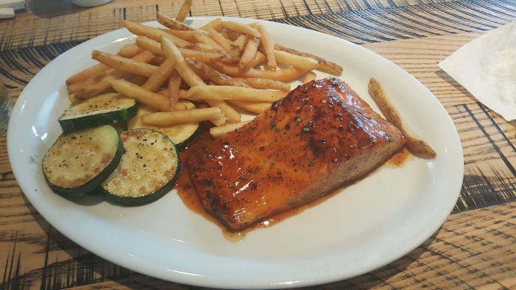 Ruby Tuesday | restaurant | 1360 Airport Rd, Jacksonville, FL 32218, USA | 9047413692 OR +1 904-741-3692