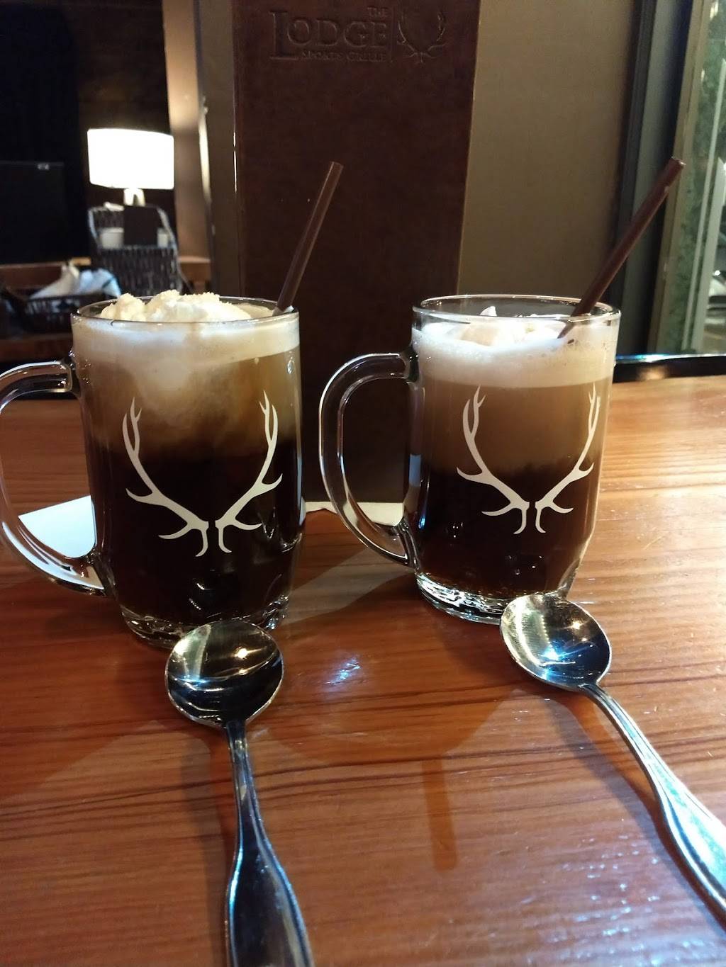 The Lodge Sports Grille | restaurant | 1102 4th Ave, Seattle, WA 98101, USA | 2065577360 OR +1 206-557-7360