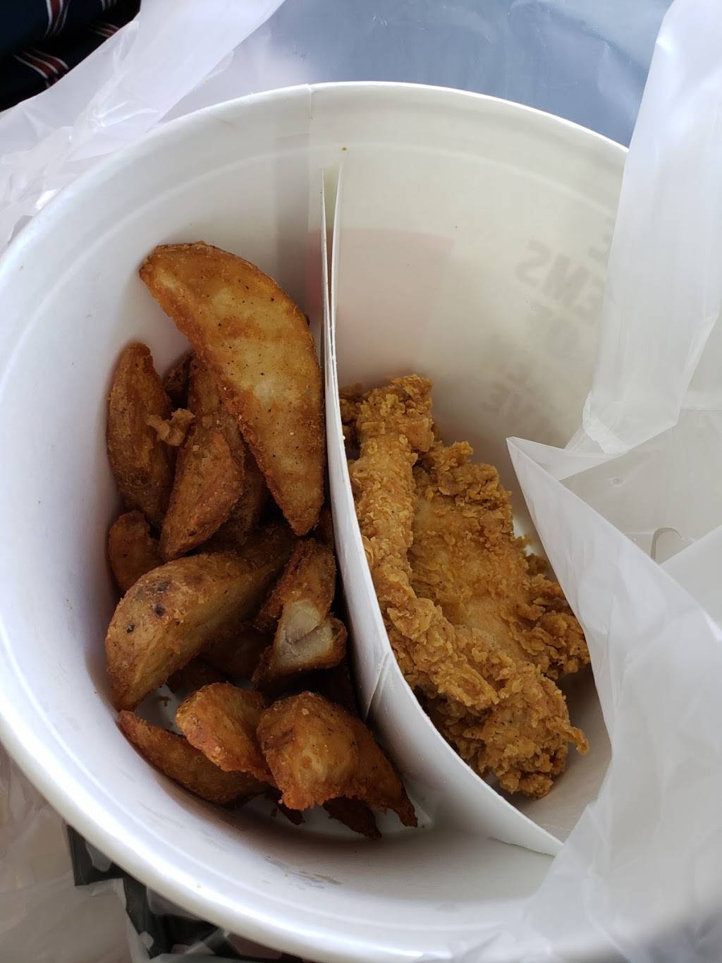 KFC | restaurant | 6501 Overseas Hwy, Marathon, FL 33050, USA | 3057436644 OR +1 305-743-6644