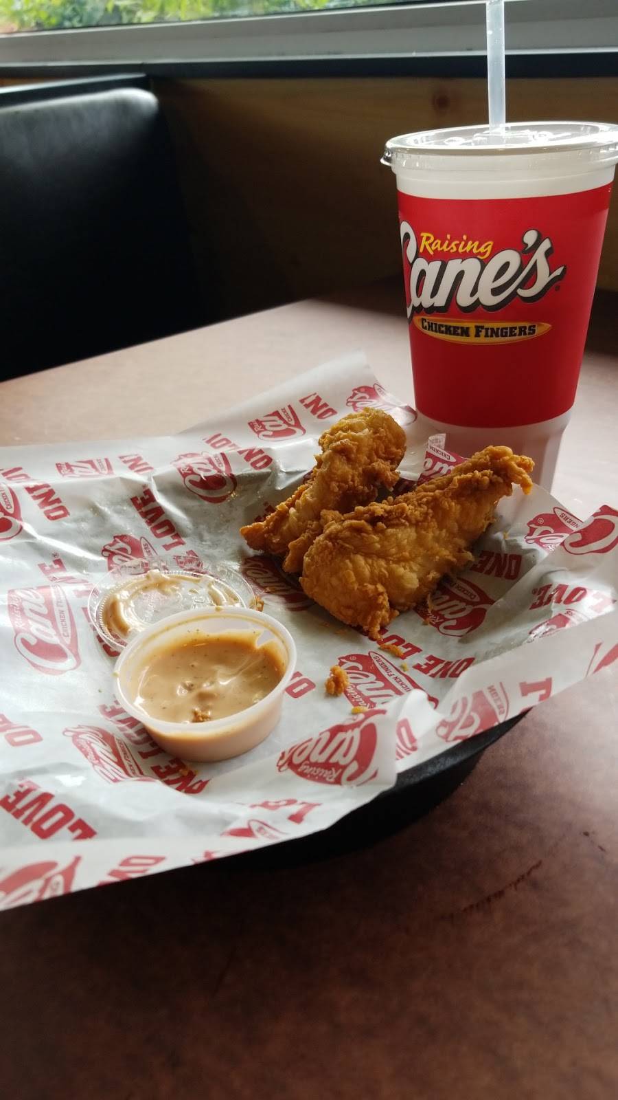 Raising Canes Chicken Fingers | meal takeaway | 1320 N Hamilton Rd, Gahanna, OH 43230, USA | 6144751300 OR +1 614-475-1300