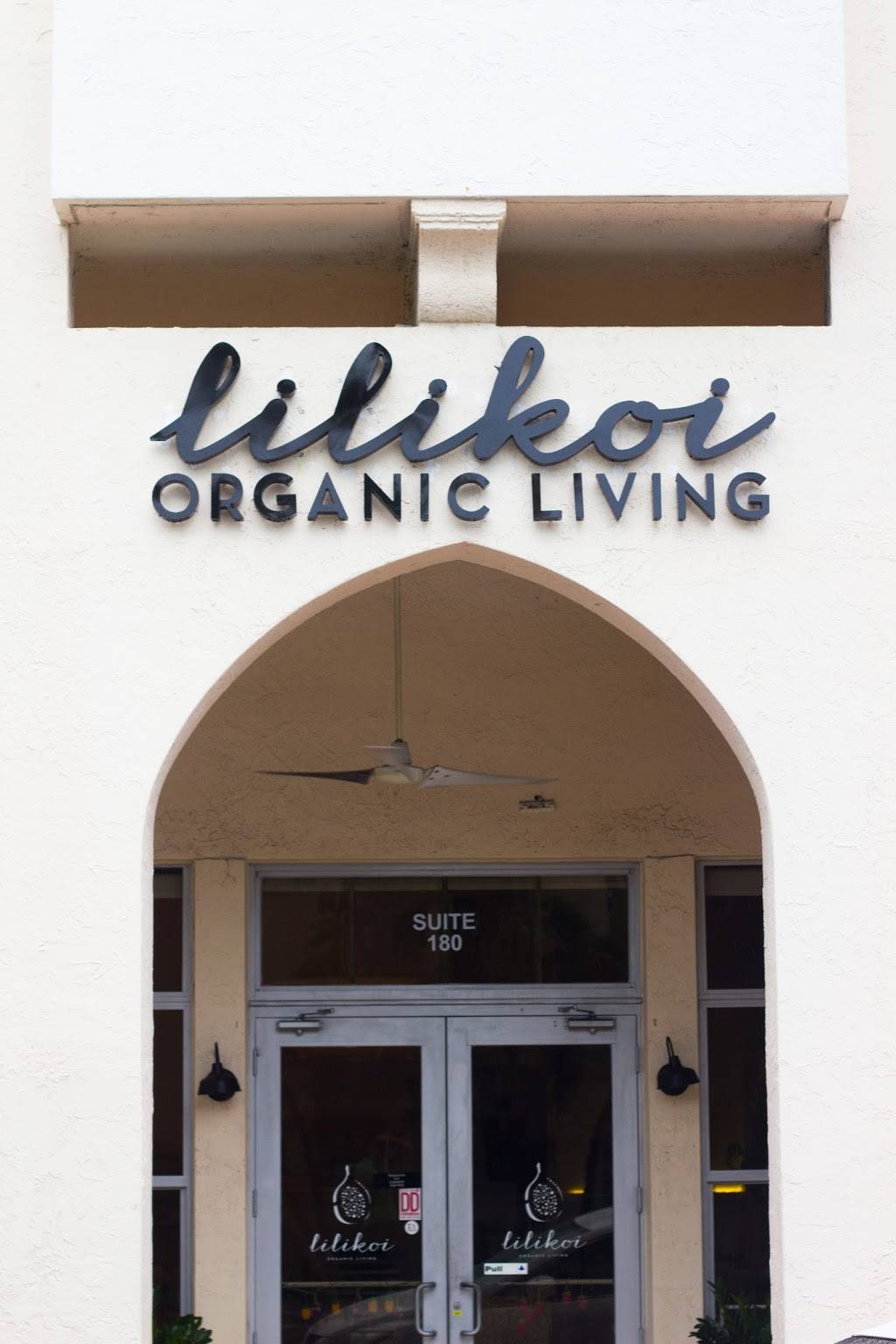 Lilikoi Organic Living | restaurant | 500 South Pointe Dr #180, Miami Beach, FL 33139, USA | 3057638692 OR +1 305-763-8692