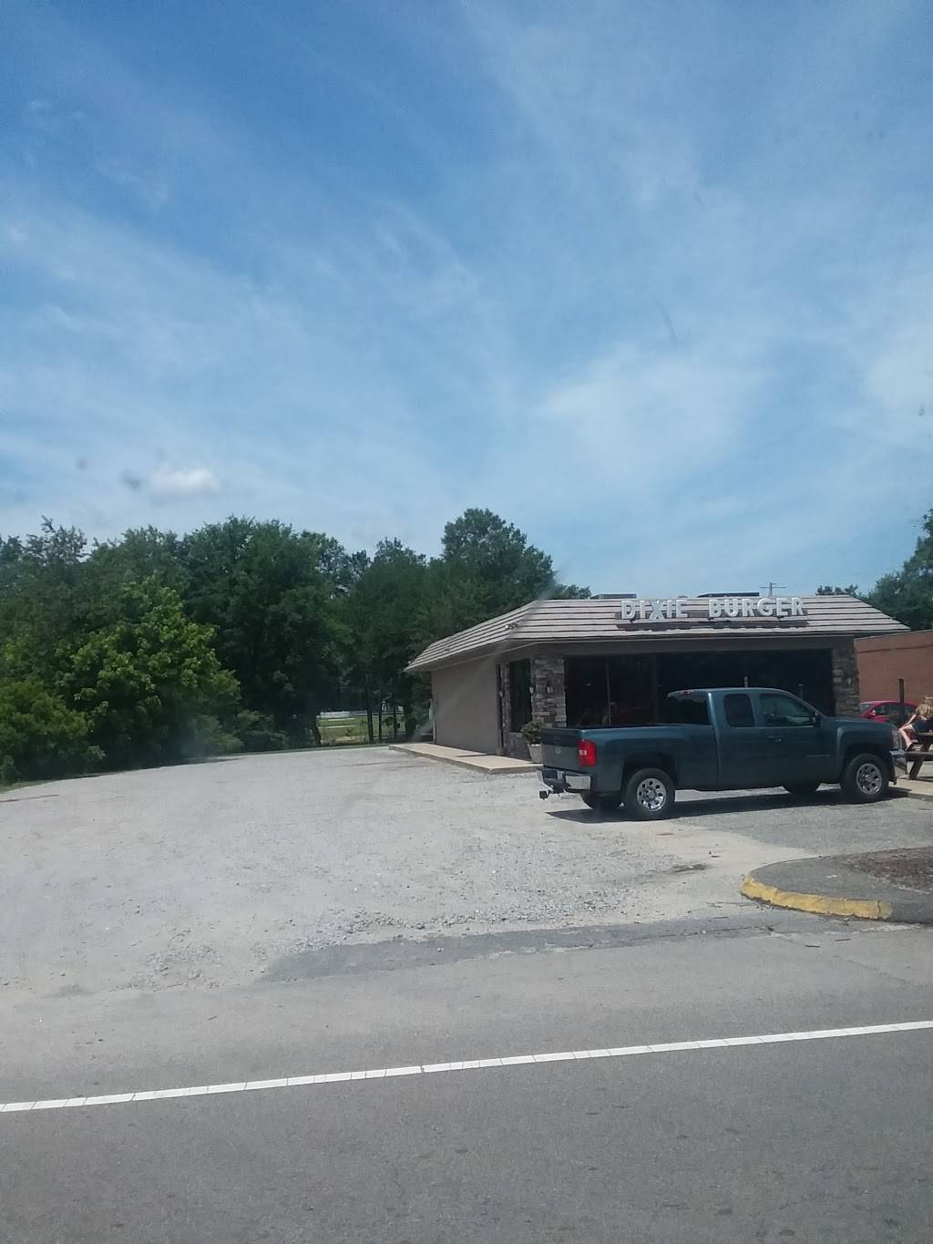 Dixie Burger | restaurant | 2213 Main St, Ellerbe, NC 28338, USA | 9106525483 OR +1 910-652-5483