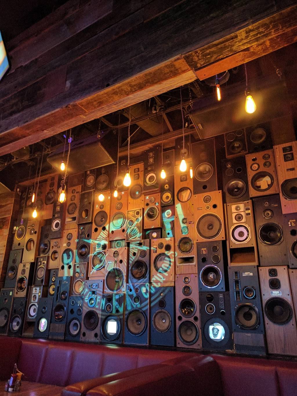 Hi Fi Kitchen & Cocktails - Scottsdale | night club | 4420 N Saddlebag Trail, Scottsdale, AZ 85251, USA | 4809705000 OR +1 480-970-5000