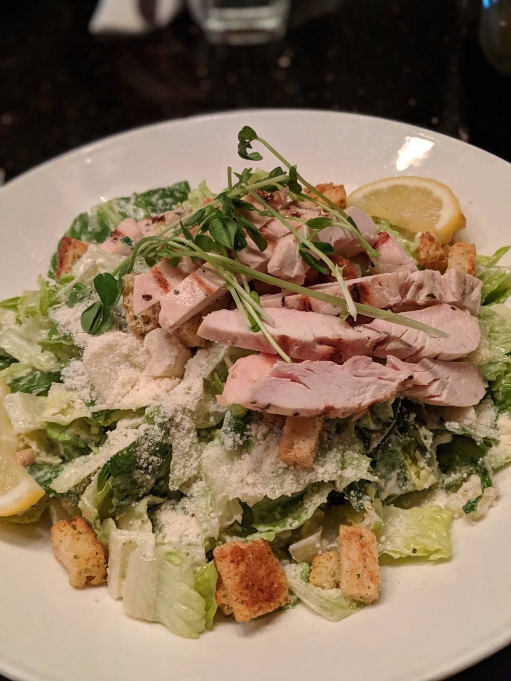 The Pickle Barrel | restaurant | 1 Bass Pro Mills Dr, Concord, ON L4K 5W4, Canada | 9056692524 OR +1 905-669-2524