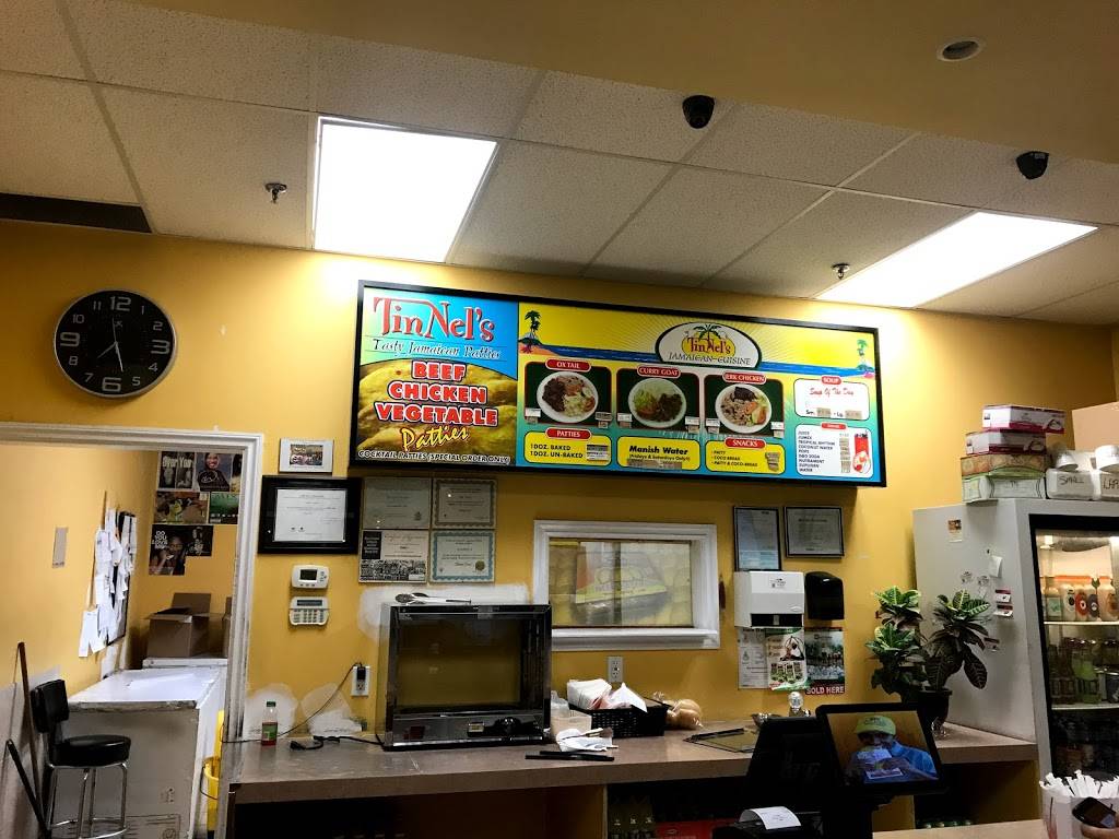 Tinnels West Jamaican Cuisine | restaurant | 6210 Finch Ave W, Etobicoke, ON M9V 0A1, Canada | 4167413519 OR +1 416-741-3519