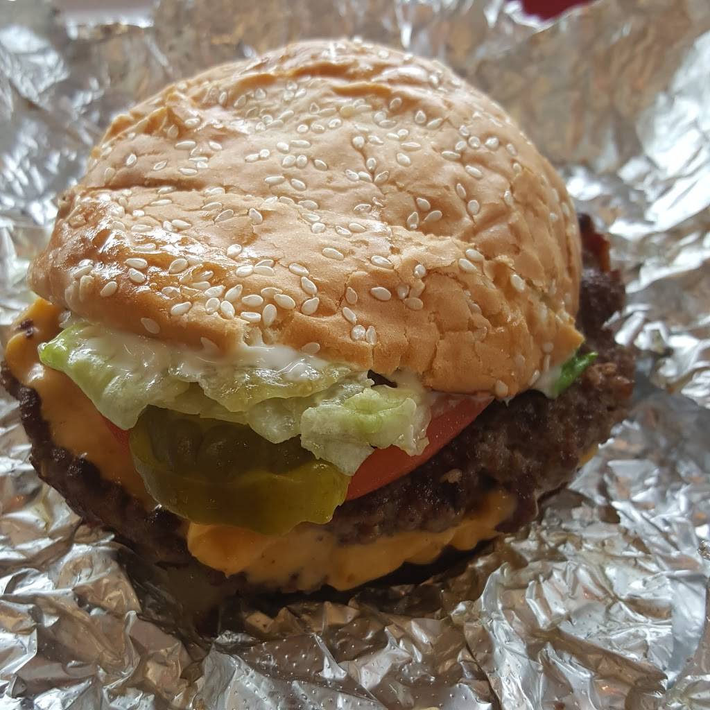 Five Guys | meal takeaway | 1456 E 53rd St, Chicago, IL 60615, USA | 7733636090 OR +1 773-363-6090