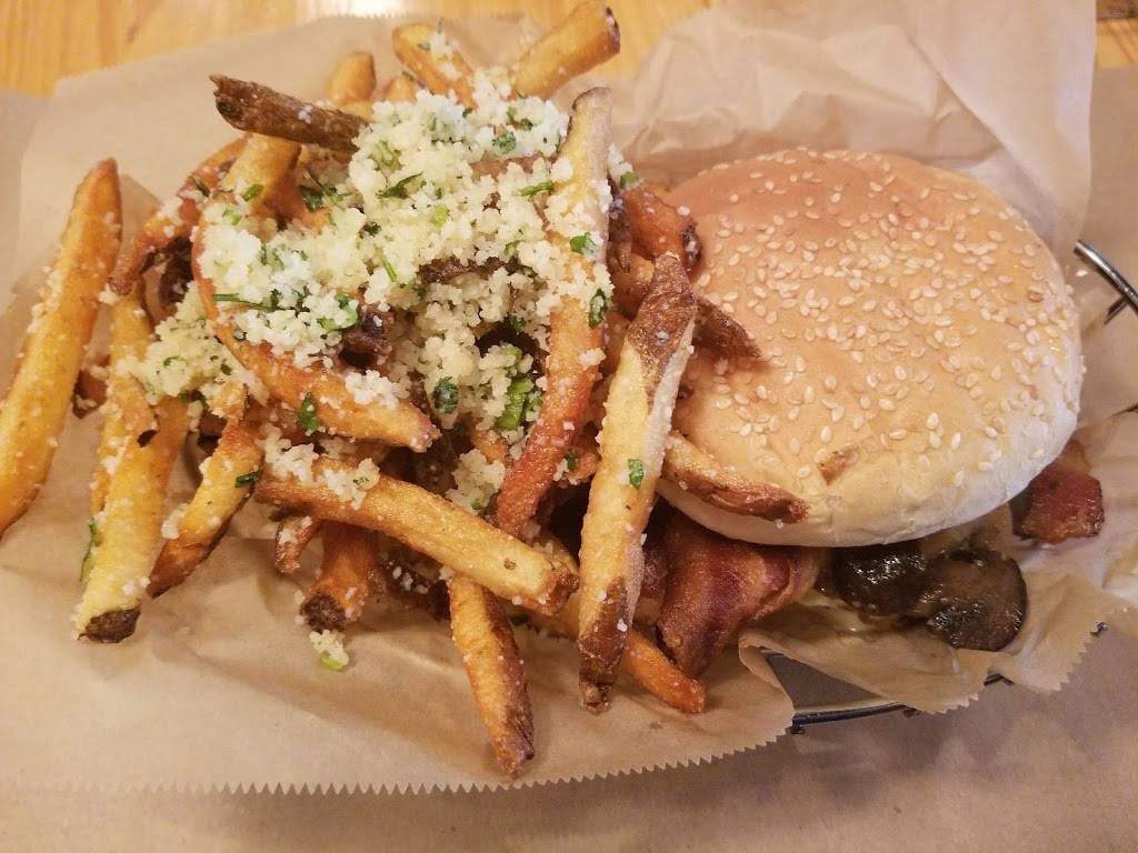 Farm Burger Dunwoody | restaurant | 4514B Chamblee Dunwoody Rd, Dunwoody, GA 30338, USA | 7704542201 OR +1 770-454-2201