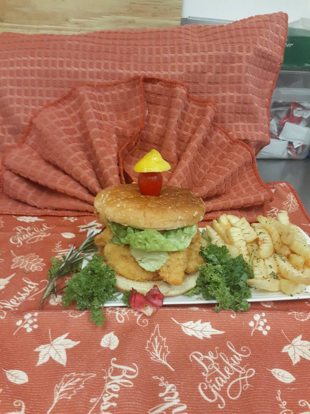 Pile Em Up Carryout | restaurant | 5110 N 40th St, Tampa, FL 33610, USA | 8136665310 OR +1 813-666-5310