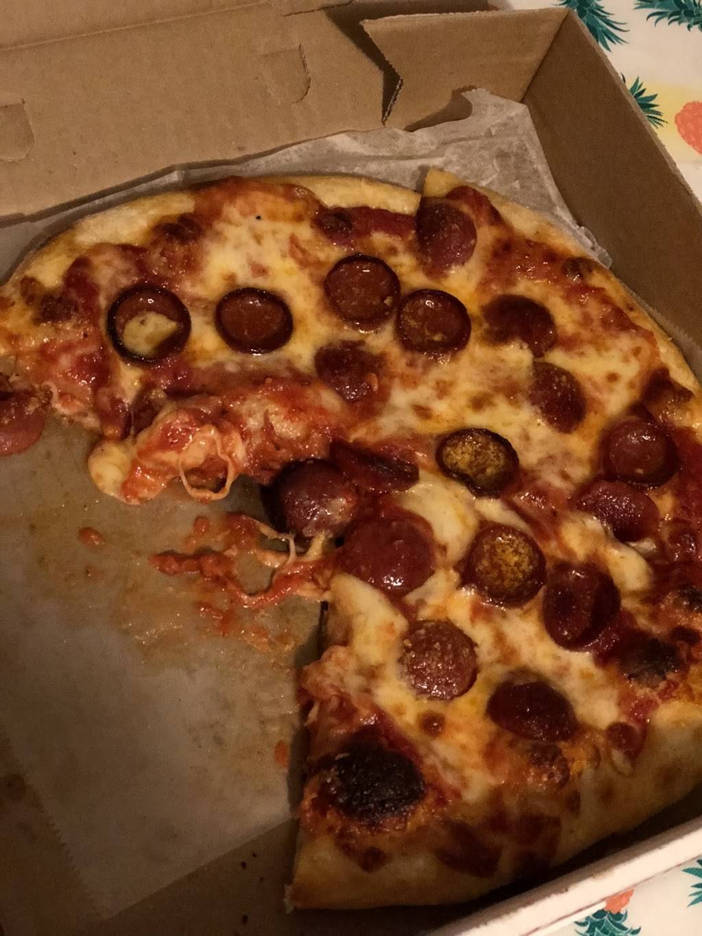 Clemenzas Pizzeria | restaurant | 6 Victor Mendon Rd, Mendon, NY 14506, USA | 5856245545 OR +1 585-624-5545