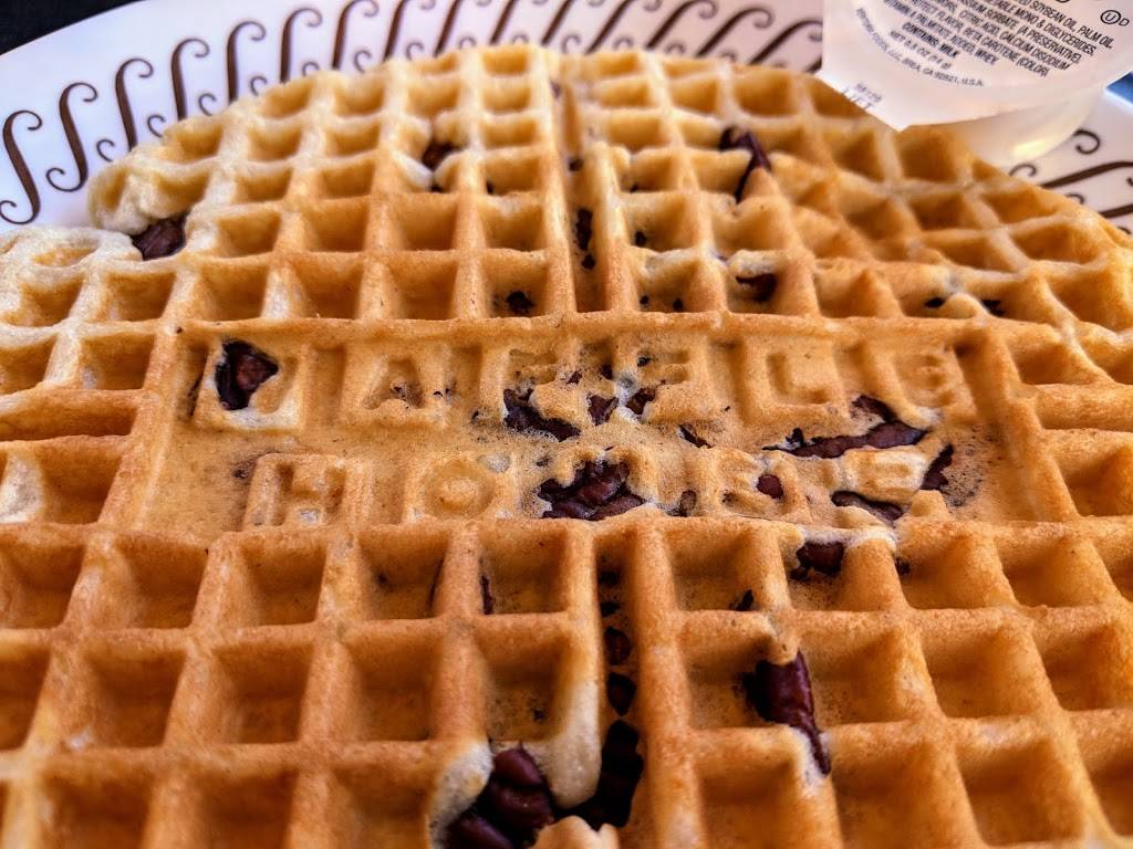 Waffle House | meal takeaway | 2229 Savannah Hwy, Charleston, SC 29414, USA | 8435714540 OR +1 843-571-4540