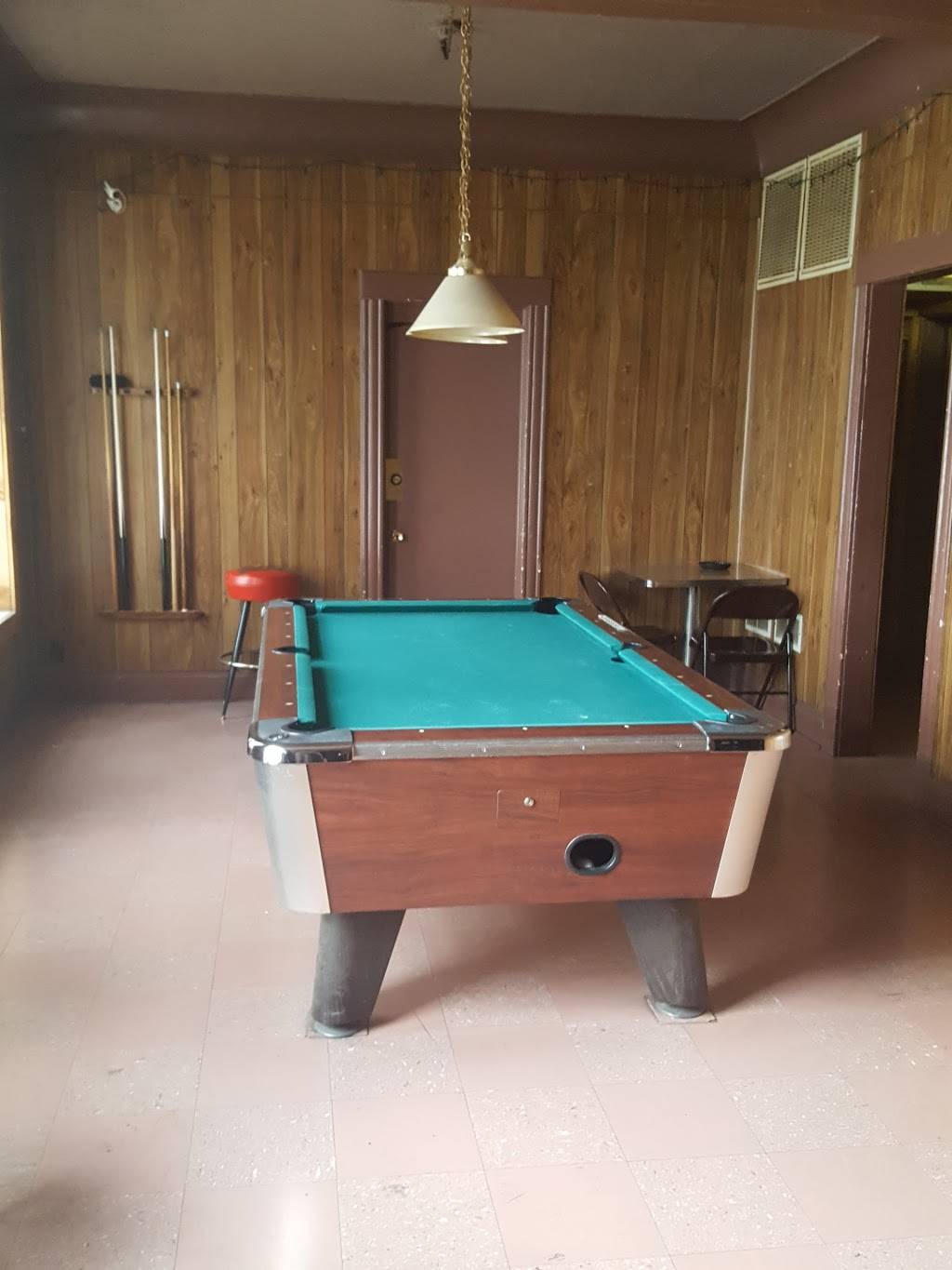 Clipper | restaurant | 1225 119th St, Whiting, IN 46394, USA | 2196595006 OR +1 219-659-5006