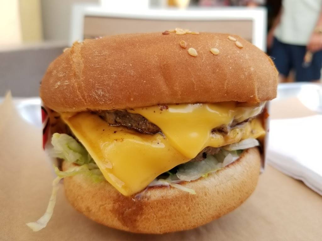 The Habit Burger Grill | restaurant | 3890 La Cumbre Plaza Ln, Santa Barbara, CA 93105, USA | 8056875200 OR +1 805-687-5200