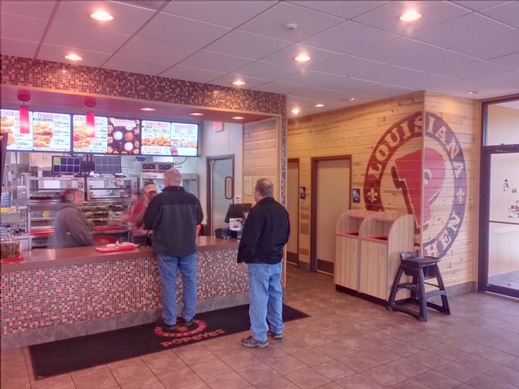 Popeyes Louisiana Kitchen | restaurant | 4801 Clinton Hwy, Knoxville, TN 37912, USA | 8652008176 OR +1 865-200-8176