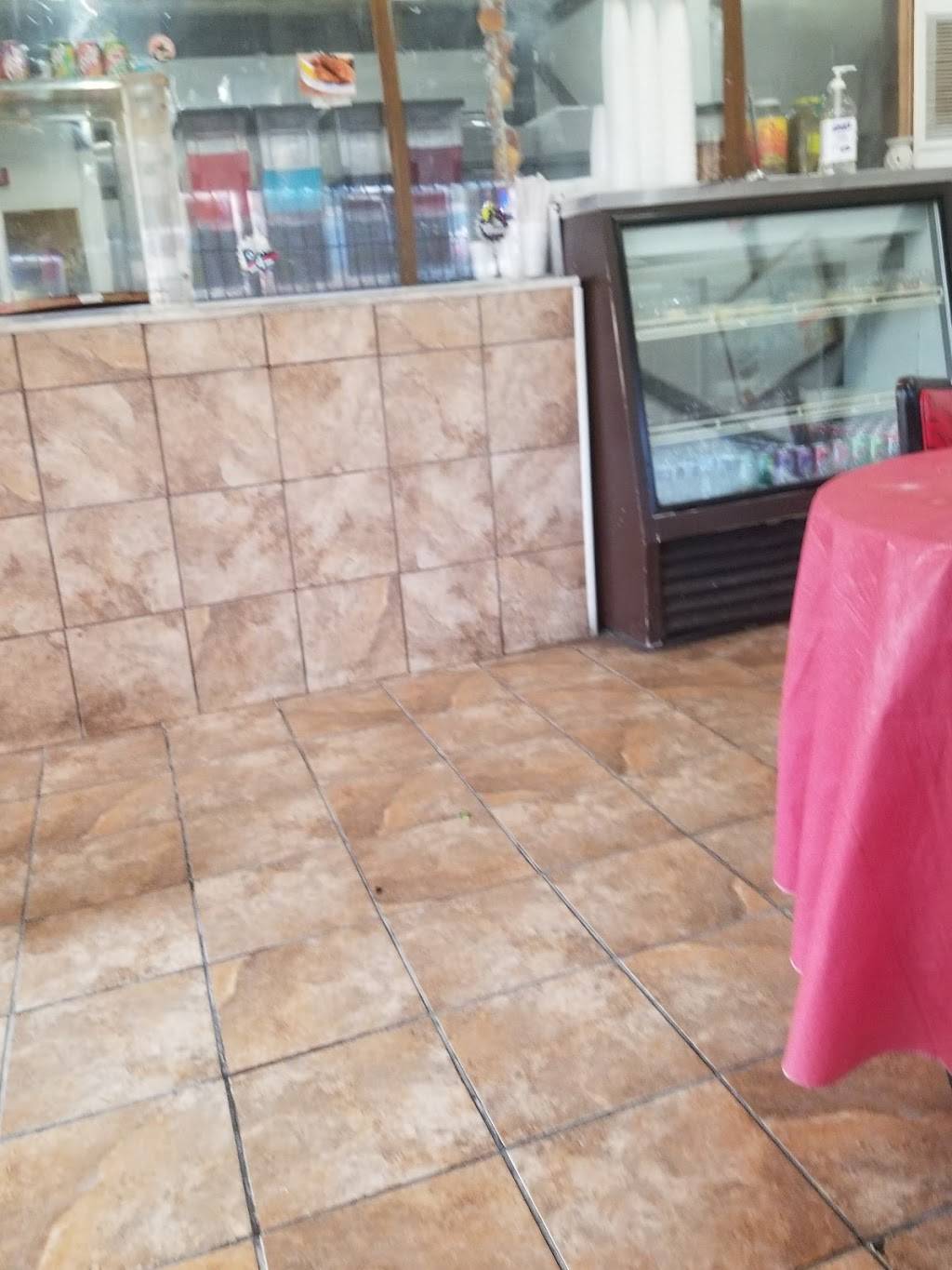 J.W.s Alabama Style Chicken And...Fish | restaurant | 15401 Mack Ave, Detroit, MI 48224, USA | 3132693957 OR +1 313-269-3957