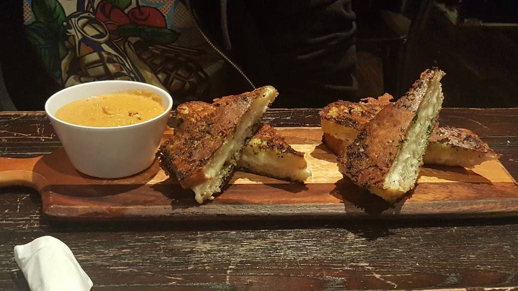 Catcher In The Rye | night club | 10550 Riverside Dr, Toluca Lake, CA 91602, USA | 8188537835 OR +1 818-853-7835