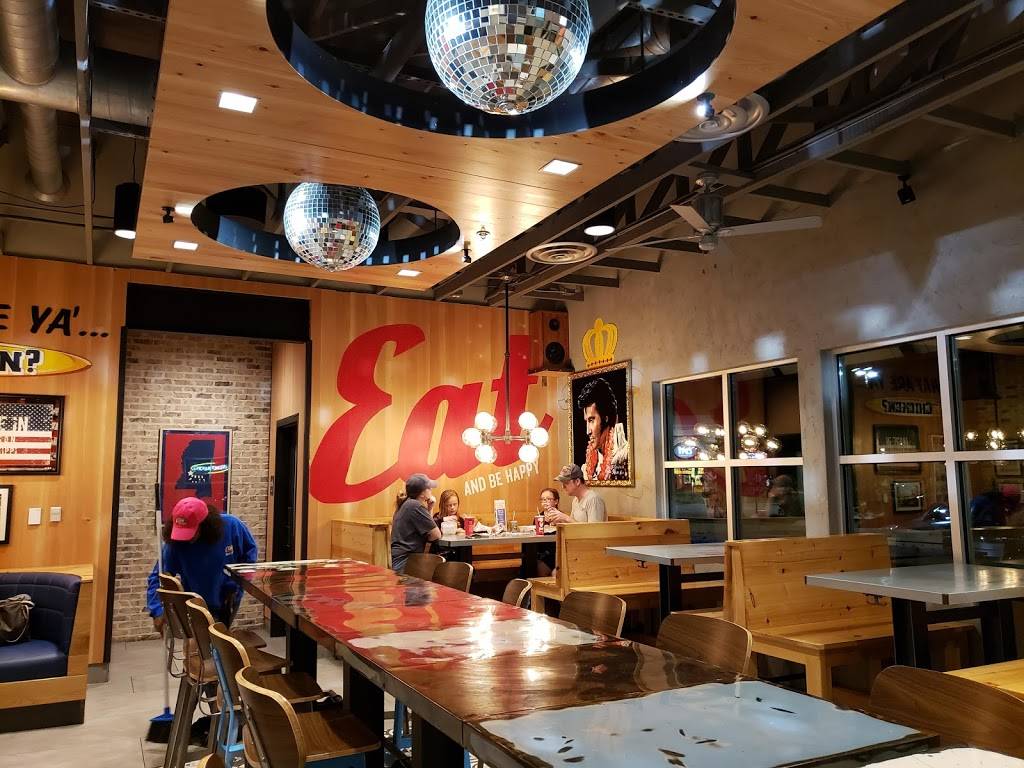 Raising Canes Chicken Fingers | meal takeaway | 157 Grandview Blvd, Madison, MS 39110, USA | 6016052609 OR +1 601-605-2609