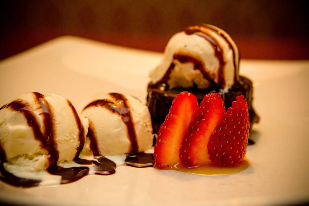 Hennens | restaurant | 193 Chestnut St, Chattanooga, TN 37402, USA | 4236345160 OR +1 423-634-5160