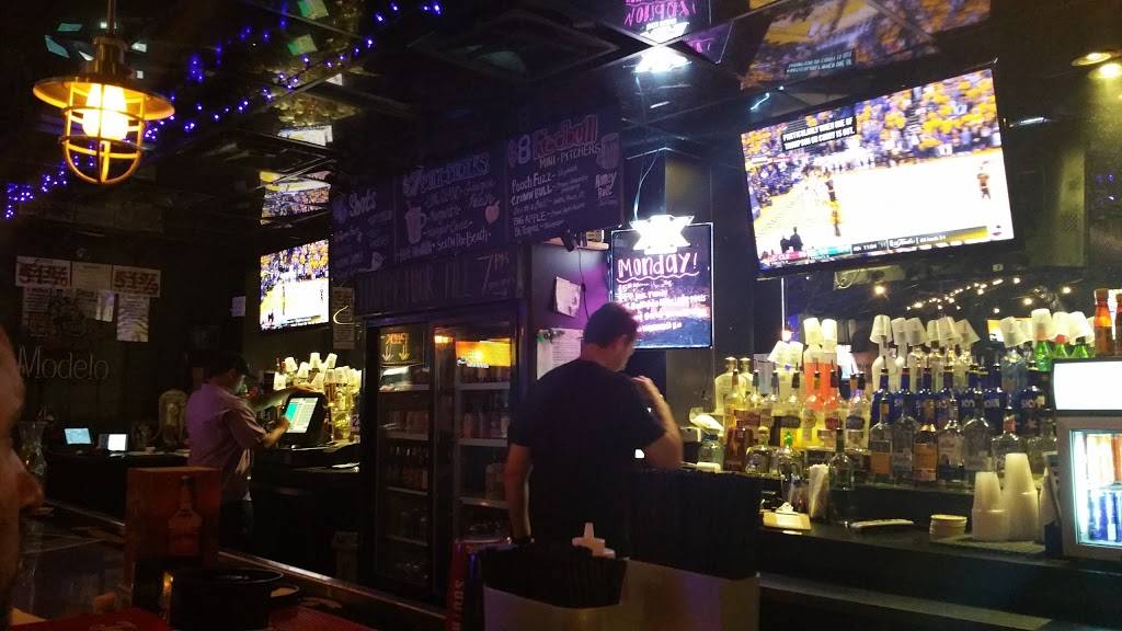 The Hangar | restaurant | 8203 Broadway St, San Antonio, TX 78209, USA | 2108242700 OR +1 210-824-2700