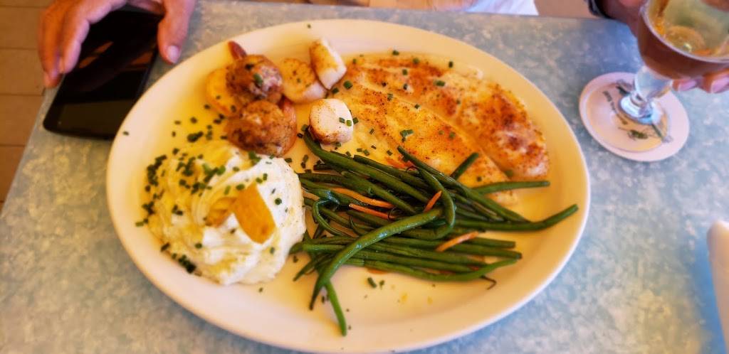 Banana Boat | restaurant | 739 E Ocean Ave, Boynton Beach, FL 33435, USA | 5617329400 OR +1 561-732-9400