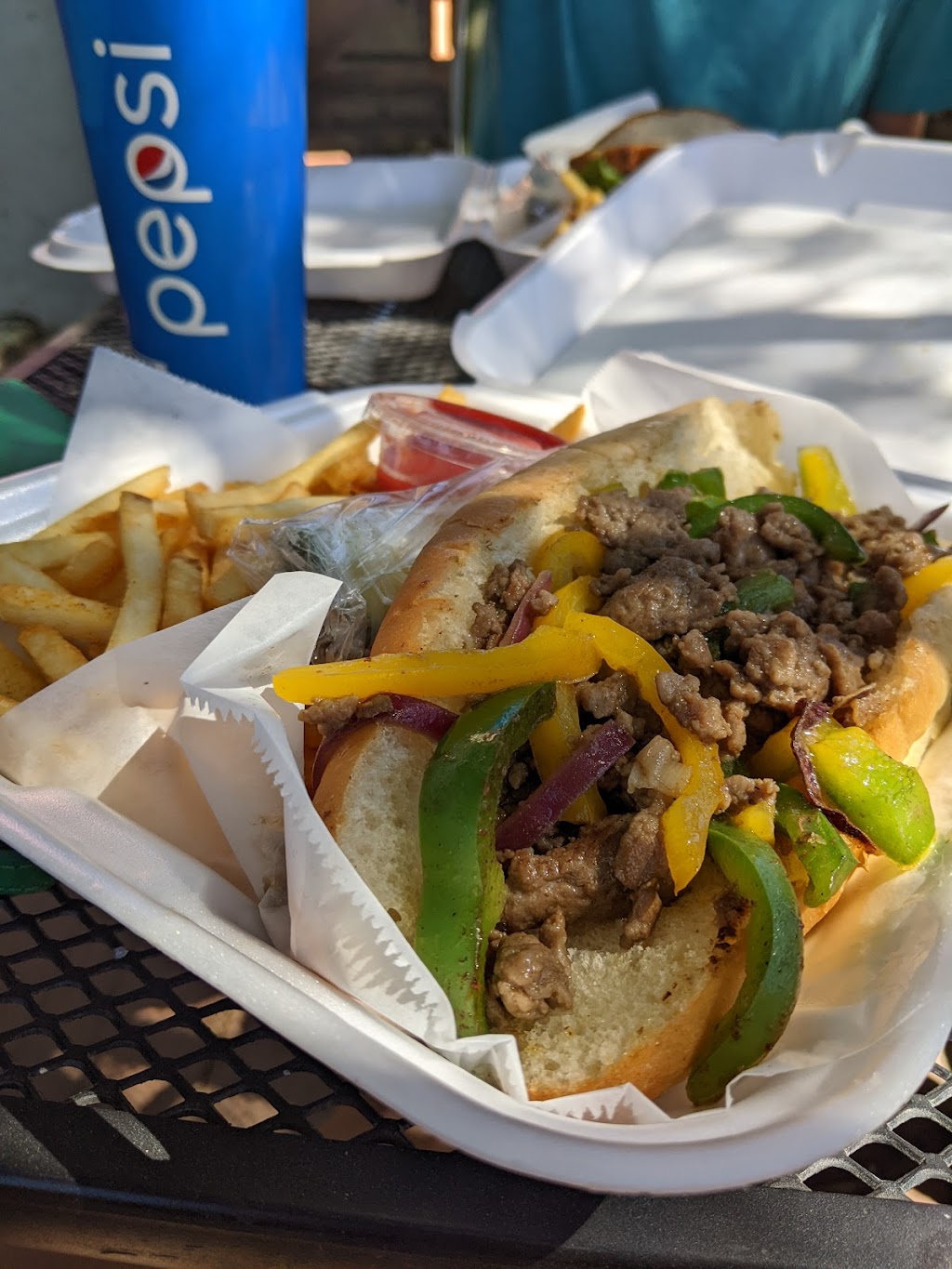 A & R Bakery | bakery | 902 W Hobsonway, Blythe, CA 92225, USA | 7609211100 OR +1 760-921-1100