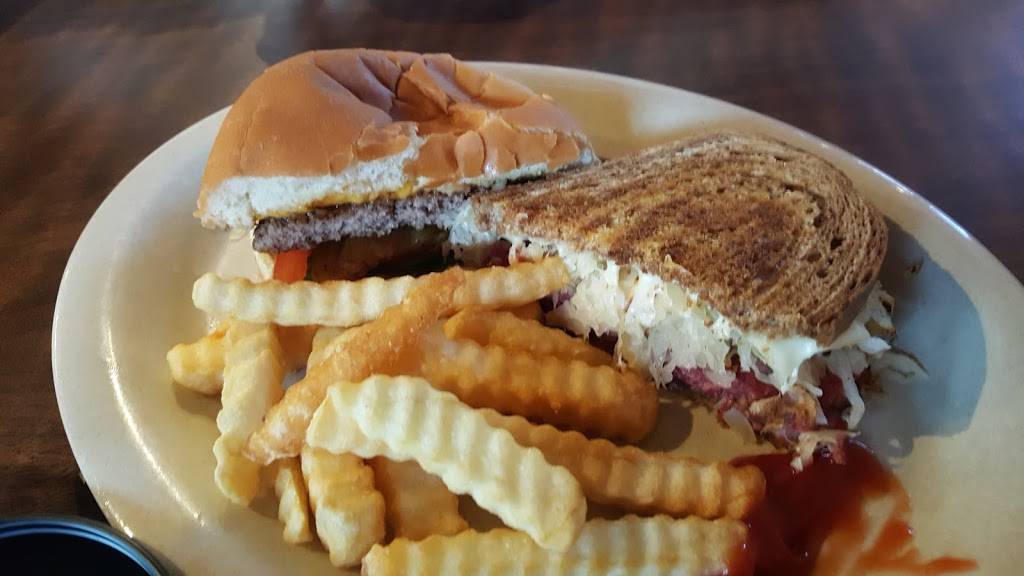 Cherokee Restaurant | restaurant | 205 S Walbaum Rd, Calumet, OK 73014, USA | 4058842508 OR +1 405-884-2508