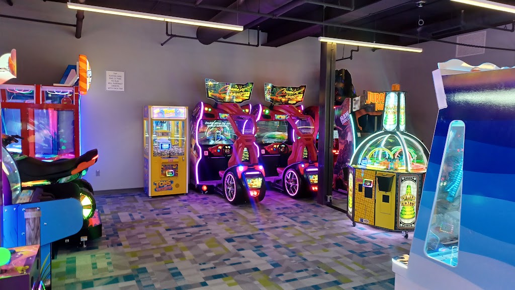 Crooked Pint Ale House | restaurant | 1850 Madison Ave, Mankato, MN 56001, USA | 5078104180 OR +1 507-810-4180