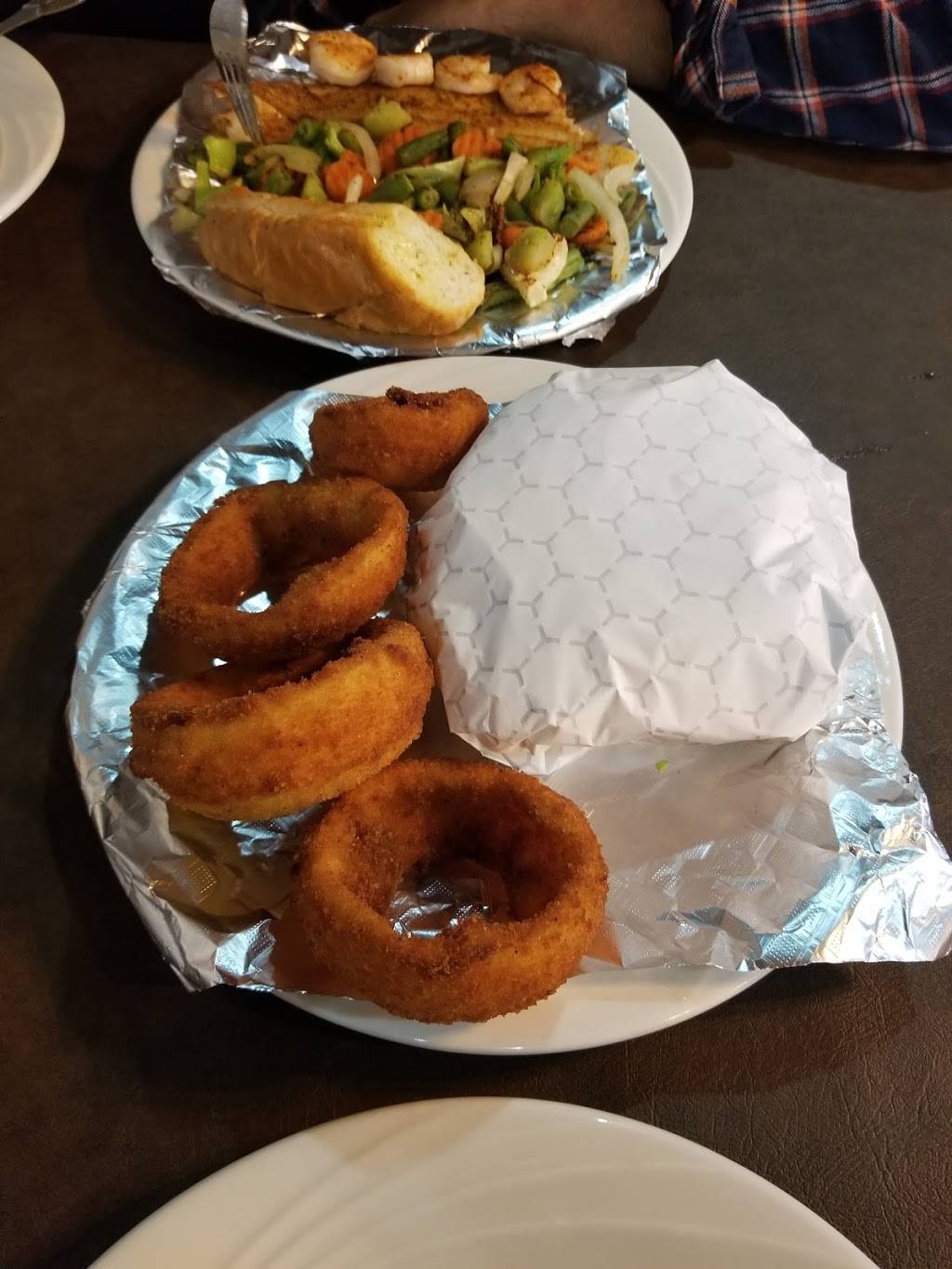 Texas Fish Place | restaurant | 12403 Veterans Memorial Dr, Houston, TX 77014, USA | 2817818375 OR +1 281-781-8375