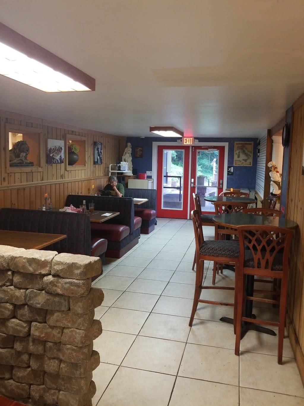 Pizza Leone LLC | restaurant | 1665 Waynesboro Pike, Fairfield, PA 17320, USA | 7176429200 OR +1 717-642-9200