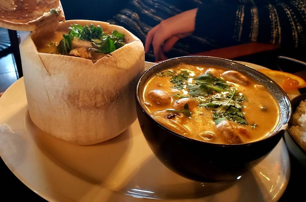 Fav Bistro | restaurant | 1984 E Murray Holladay Rd, Holladay, UT 84117, USA | 8016769300 OR +1 801-676-9300