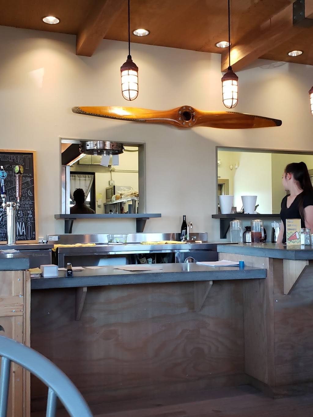 Lodi Airport Cafe | restaurant | N 99 Frontage Rd & E Jahant Rd, Acampo, CA 95220, USA | 2093699126 OR +1 209-369-9126