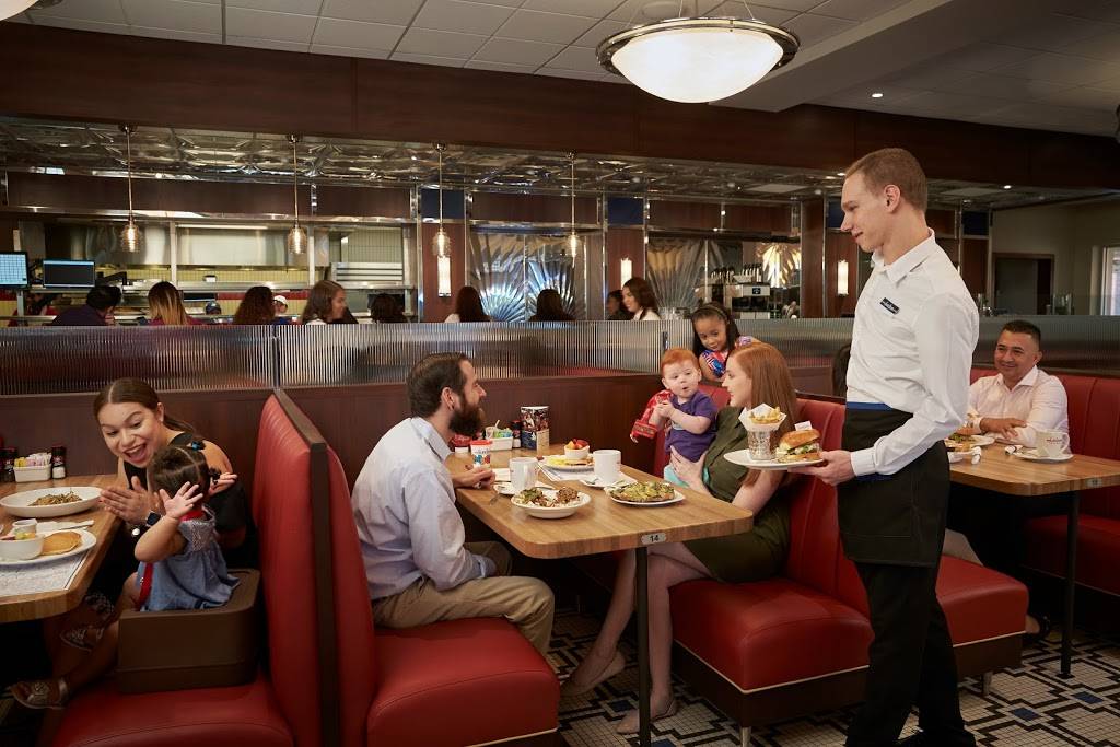 Silver Diner RIO | restaurant | 9811 Washingtonian Blvd Suite L-10, Gaithersburg, MD 20878, USA | 3013213530 OR +1 301-321-3530