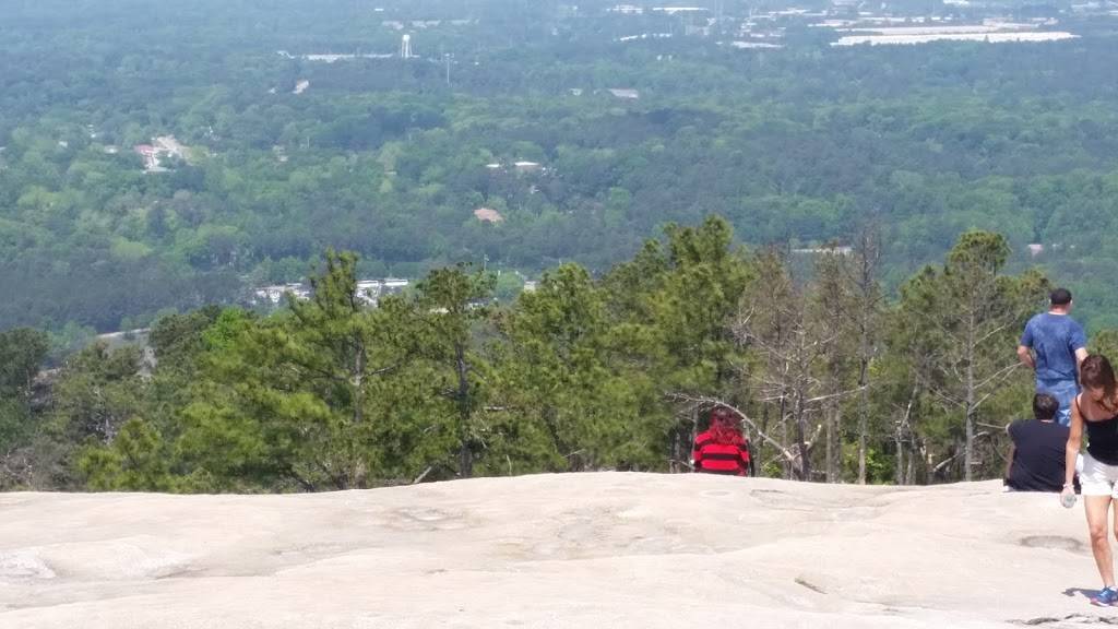 Big Rock Cafe | restaurant | Memorial Hall Cir, Stone Mountain, GA 30087, USA | 8004012407 OR +1 800-401-2407