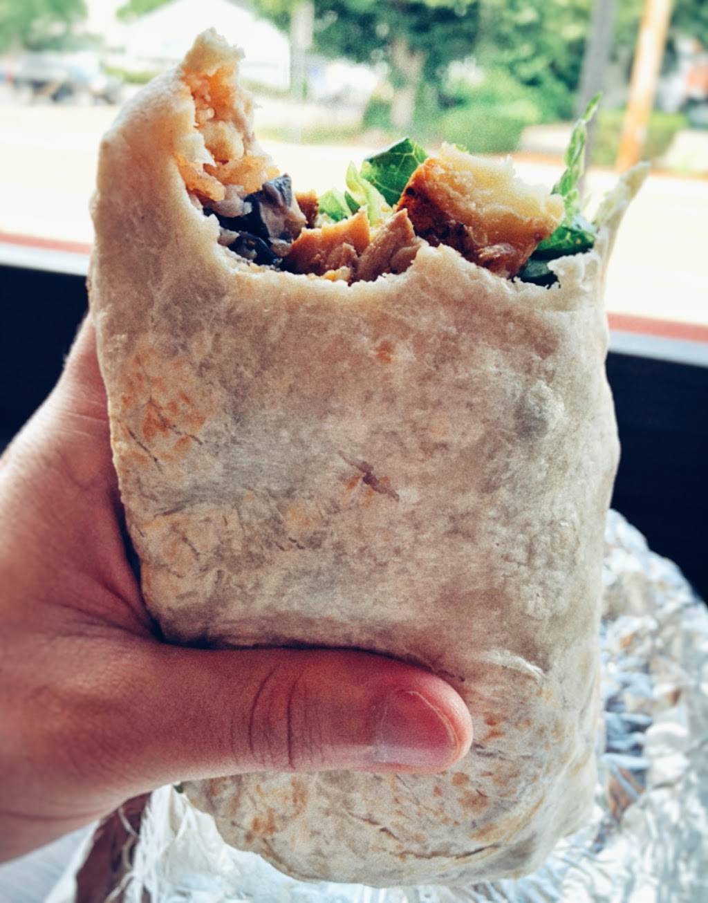 Santa Fe Burrito Grill | meal delivery | 28 W Central St, Franklin, MA 02038, USA | 5084405336 OR +1 508-440-5336