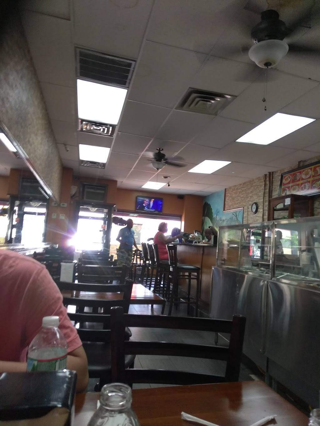 La Tipica Restaurant | restaurant | 260 Broad St, Elizabeth, NJ 07202, USA | 9083557545 OR +1 908-355-7545