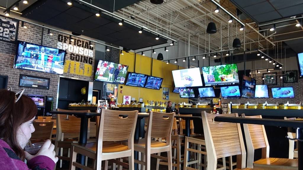 Buffalo Wild Wings | restaurant | 2465 W US-90, Lake City, FL 32055, USA | 3867587714 OR +1 386-758-7714