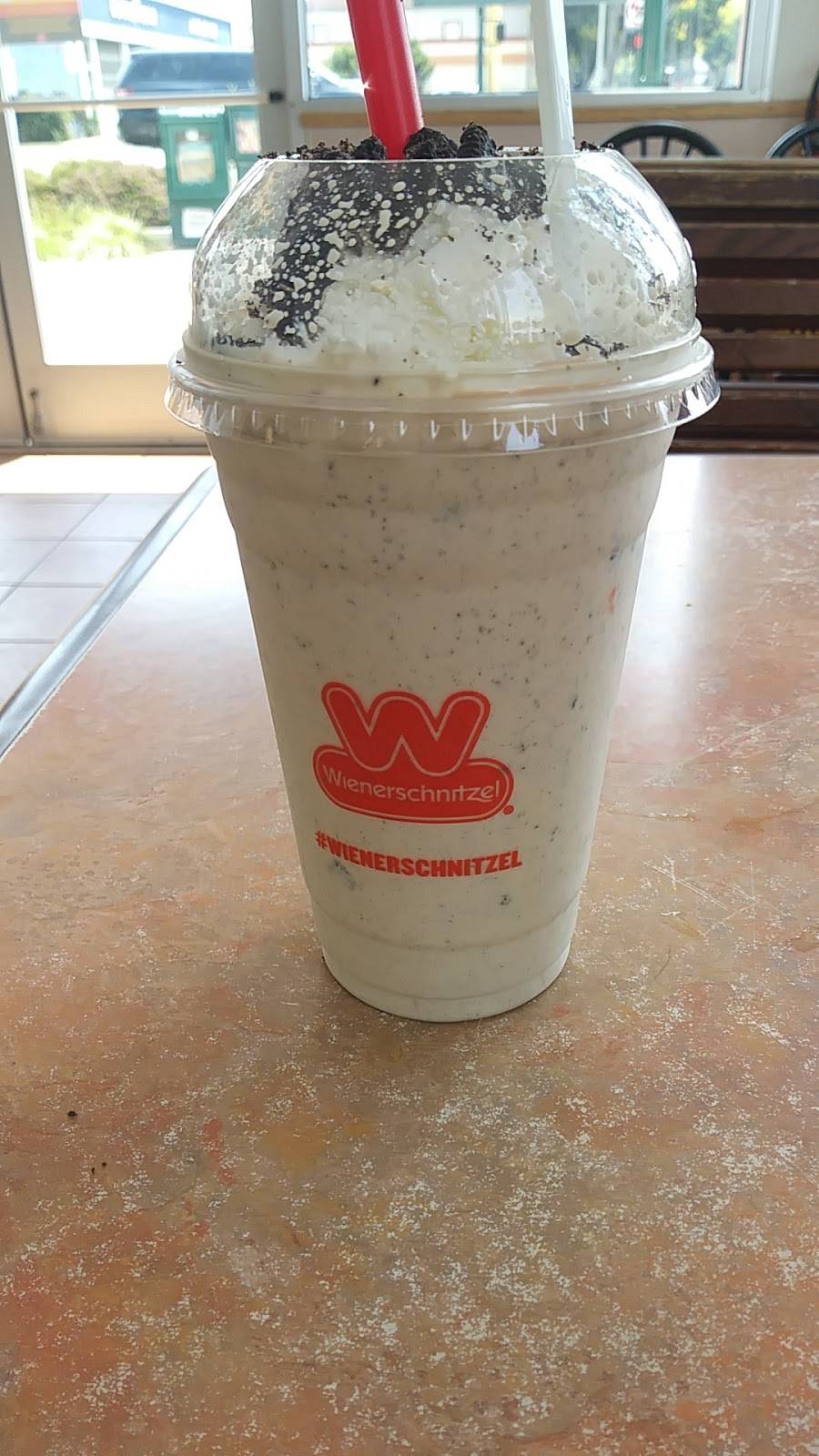 Wienerschnitzel | restaurant | 1010 A St, Hayward, CA 94541, USA | 5105813838 OR +1 510-581-3838