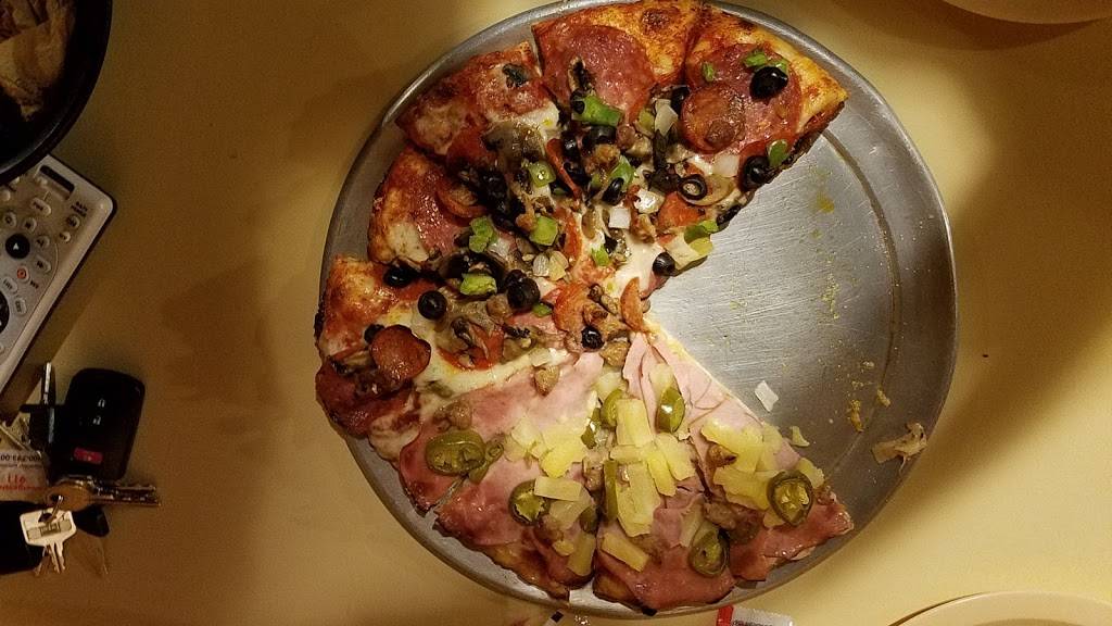 DJs Pizza | restaurant | 16135 Main St, Lower Lake, CA 95457, USA | 7079944760 OR +1 707-994-4760