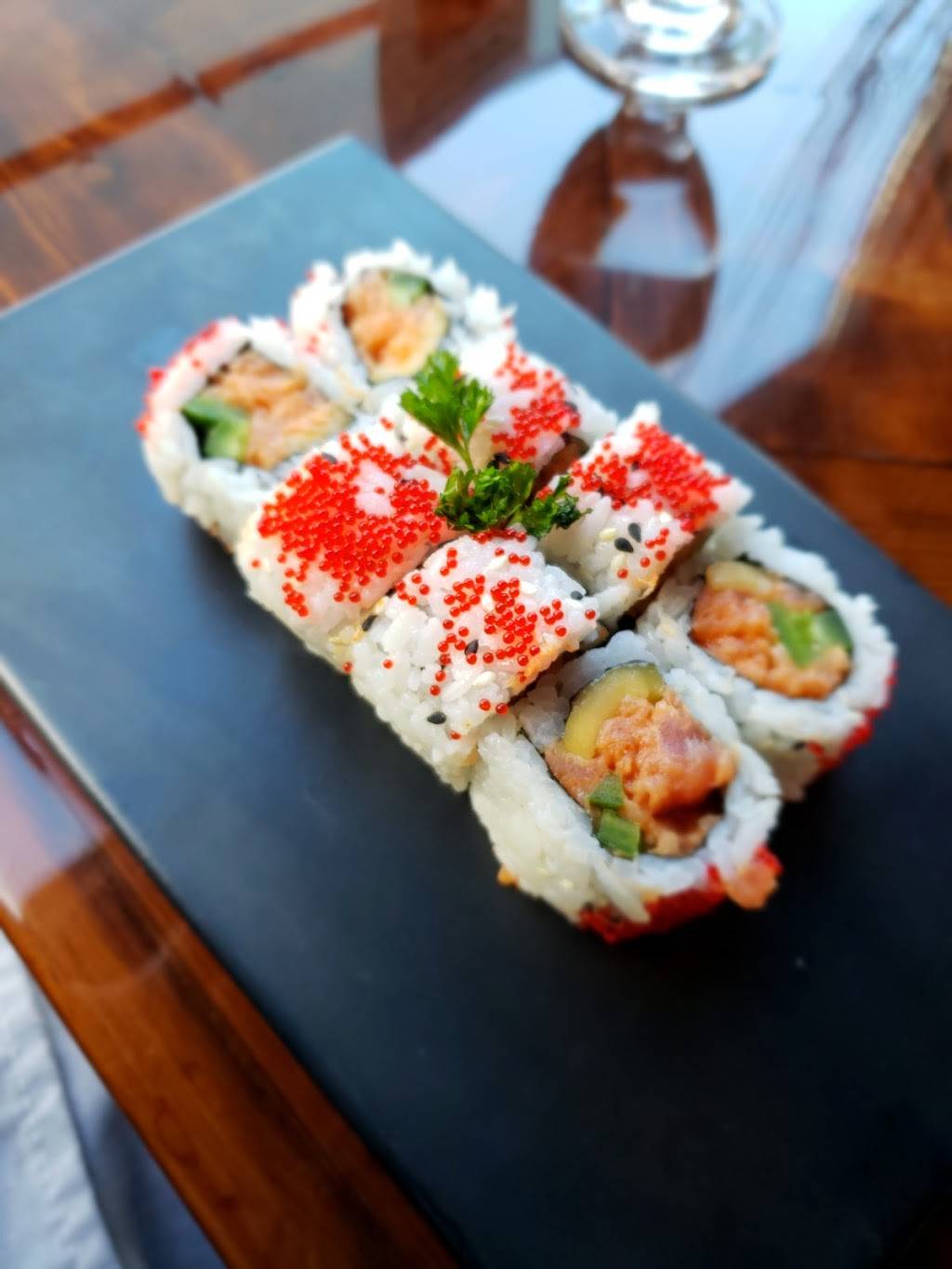 Hob Sushi | restaurant | 2156 N Clybourn Ave, Chicago, IL 60614, USA | 7733608851 OR +1 773-360-8851