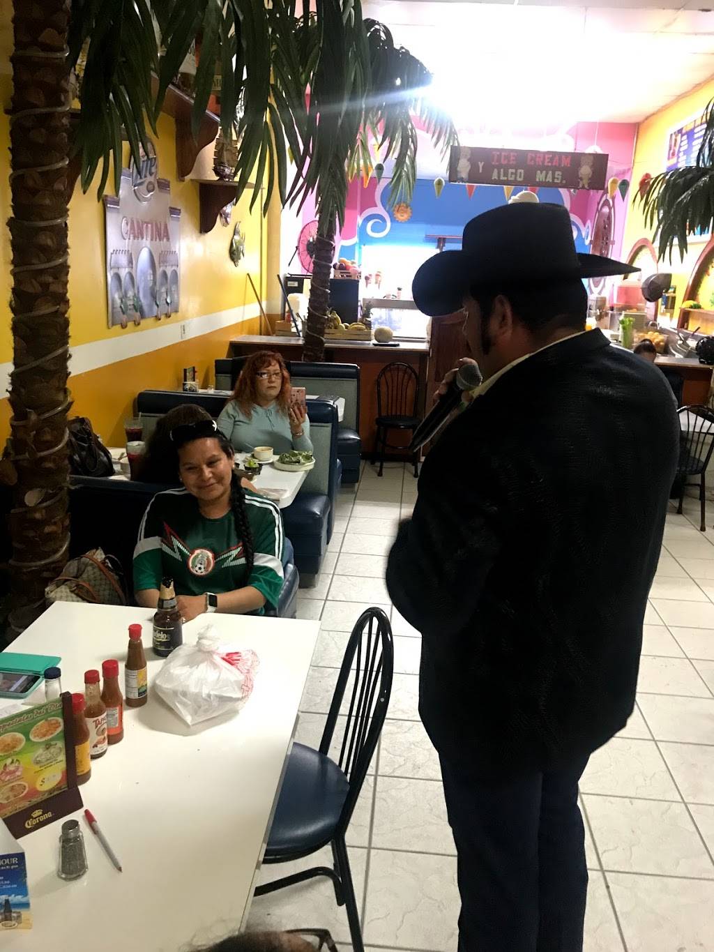 Casa 7 Mares Restaurant | restaurant | 7540 Lankershim Blvd, North Hollywood, CA 91605, USA | 8185039210 OR +1 818-503-9210