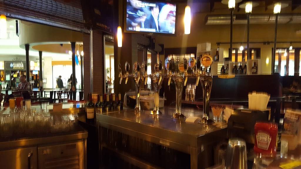 Gordon Biersch Brewery Restaurant | restaurant | 7861 Tysons Corner Center, McLean, VA 22102, USA | 7033885454 OR +1 703-388-5454